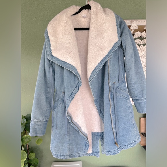 Sherpa Lined Denim Coat 🐻❄️☁️ - Picture 3 of 11